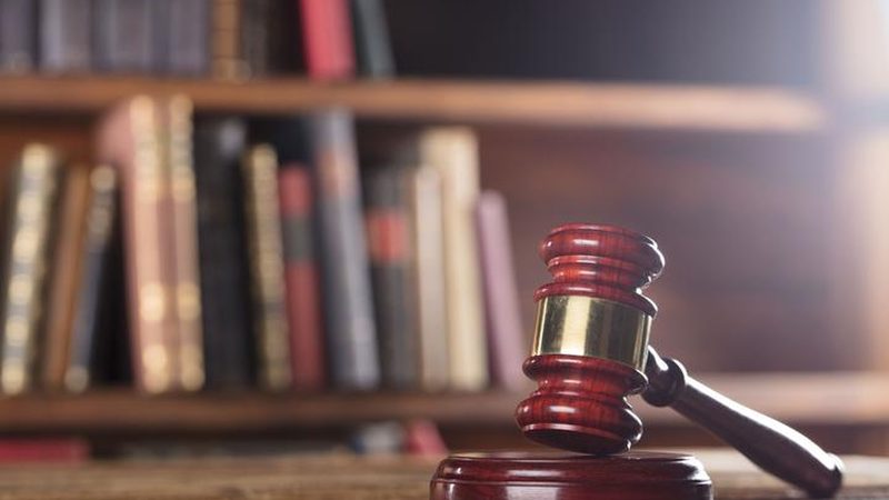 资质合同里的坑：一份模板管不住三种代办模式